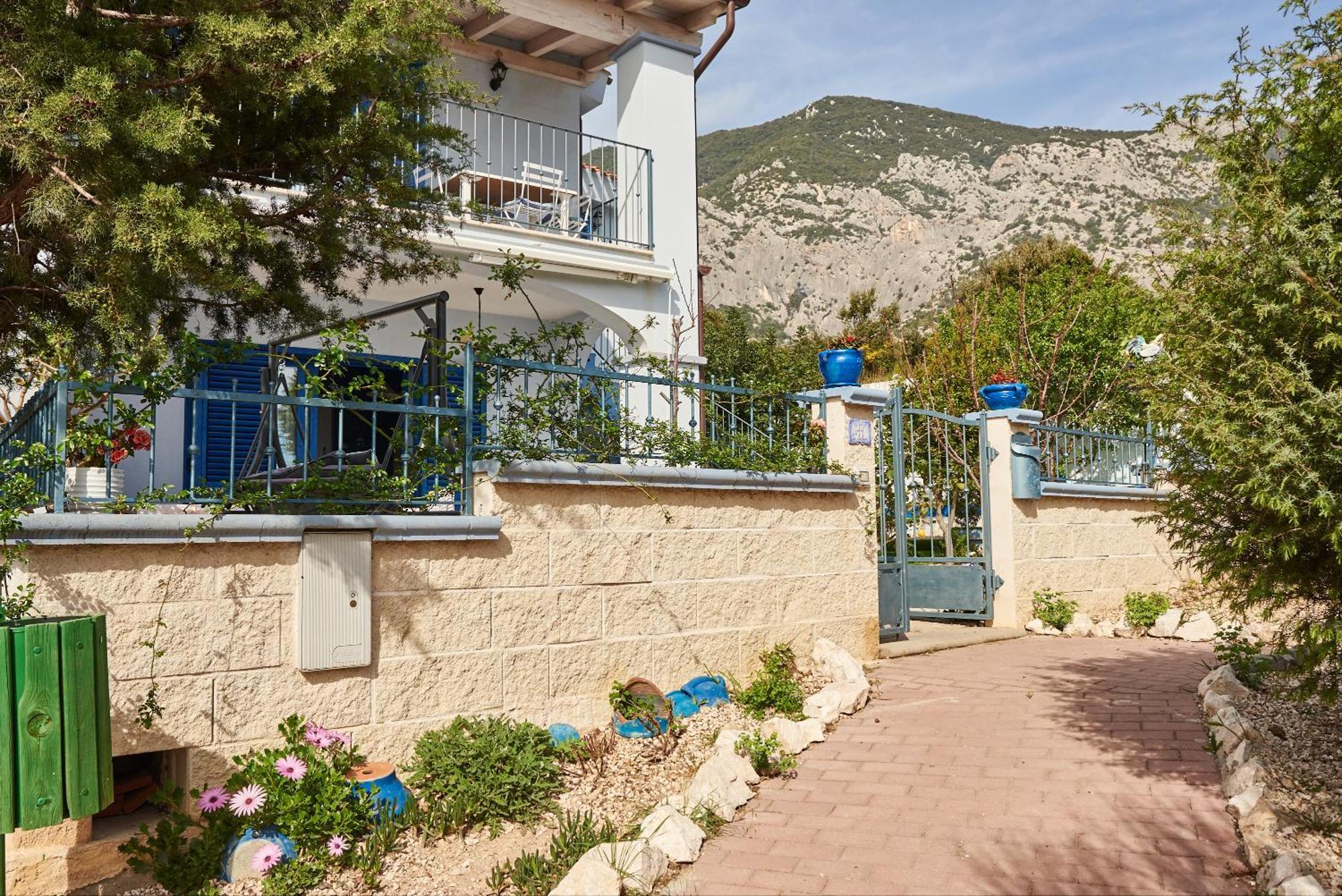 Casa Azzurra Appartement Cala Gonone Buitenkant foto